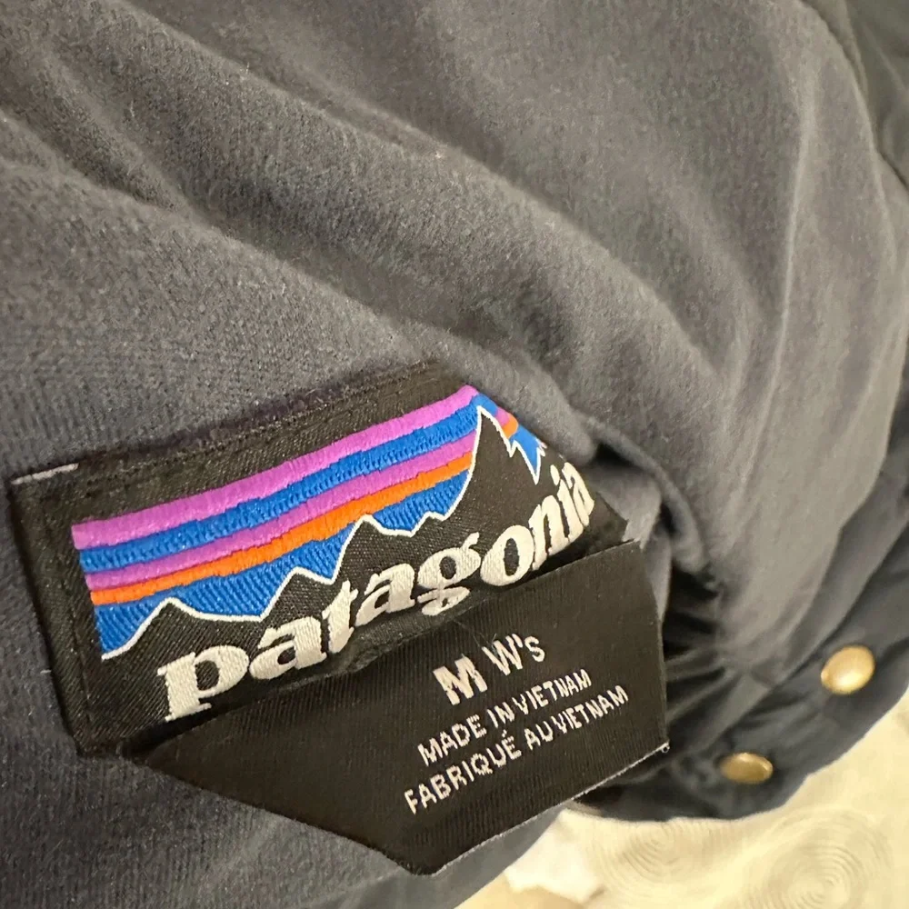 Patagonia Hooded Bivy Down Vest, Women’s medium, nest brown/navy - Picture 5 of 5